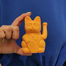 Mini gatto giapponese portafortuna