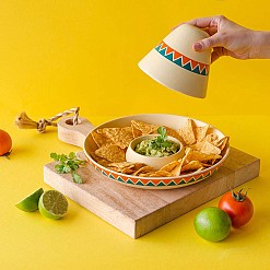 Piatto per nachos a forma di cappello messicano