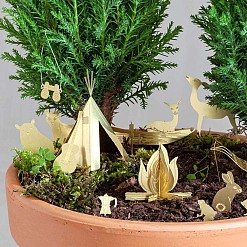 Miniature per decorare i vasi da fiori. Campeggio