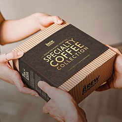 Confezione regalo con sette specialità di caffè