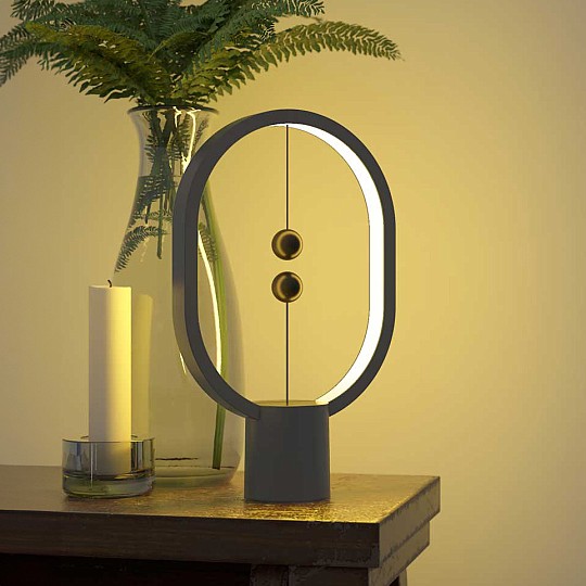 Heng: una lampada dal design originale in formato mini