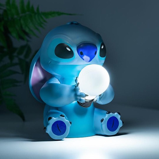 Una divertente lampada a forma di Stitch di Lilo &amp; Stitch.