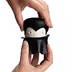 Girare la testa di Gracula per schiacciare l'aglio