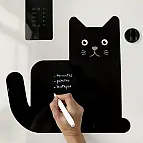 Include un pennarello bianco con supporto magnetico