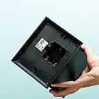 Alimentato da 3 batterie AA (non incluse)