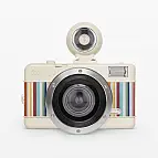 Con flash incorporato