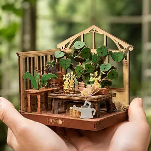 Mini modellino della lezione di erboristeria di Harry Potter