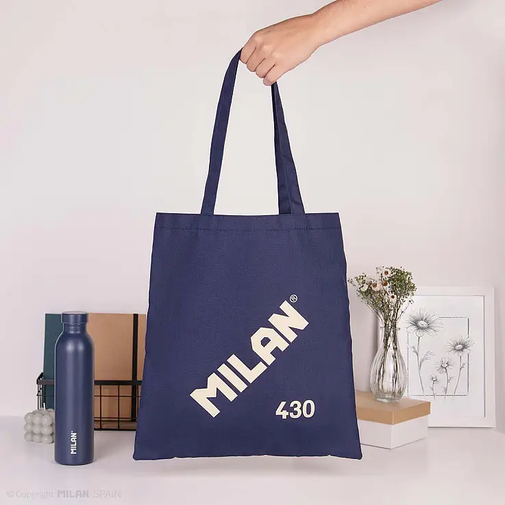 Disponibile in 4 colori