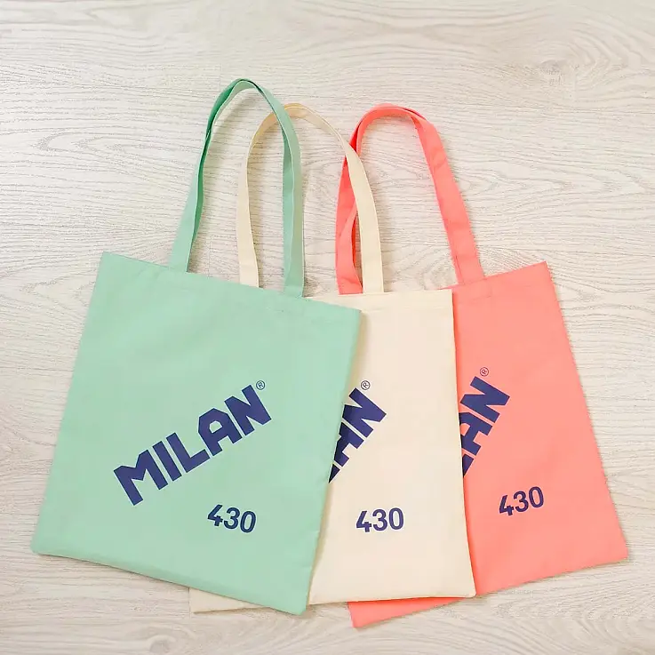 I tre colori iconici delle gomme da cancellare