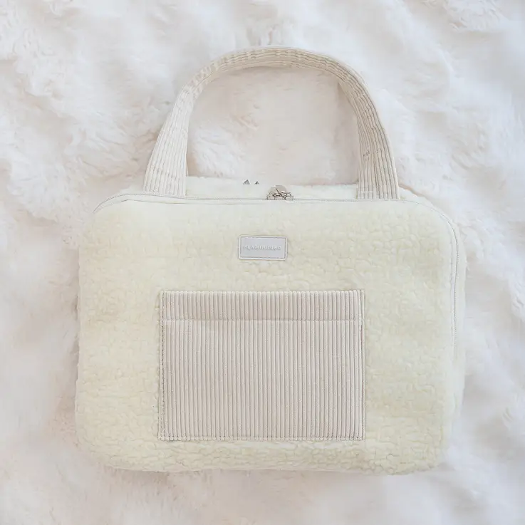 E colore bianco