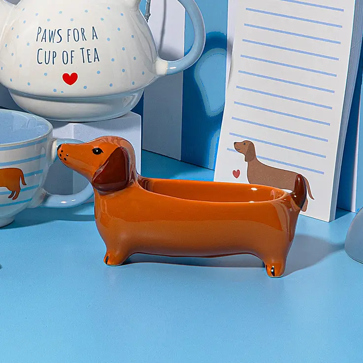 Realizzato in porcellana e dipinto a mano