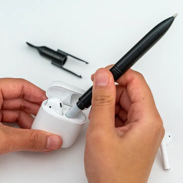 Penna con kit di pulizia tecnologica