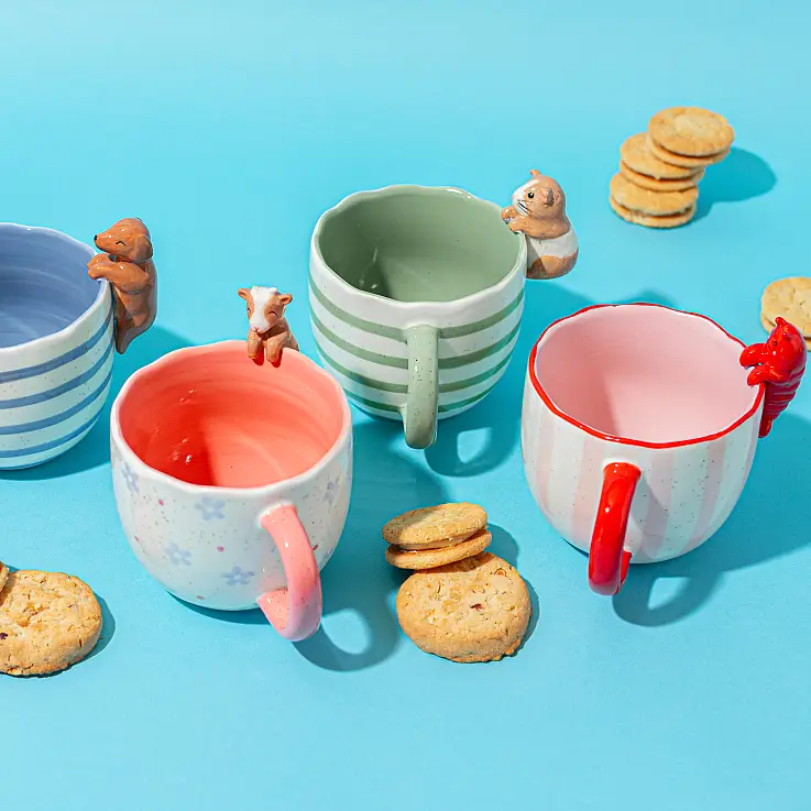 Originale tazza con animale curioso