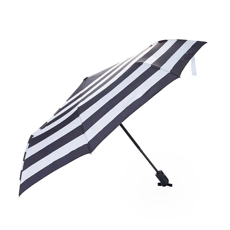 Da chiuso misura 31 cm, perfetto da portare in borsa o nello zaino
